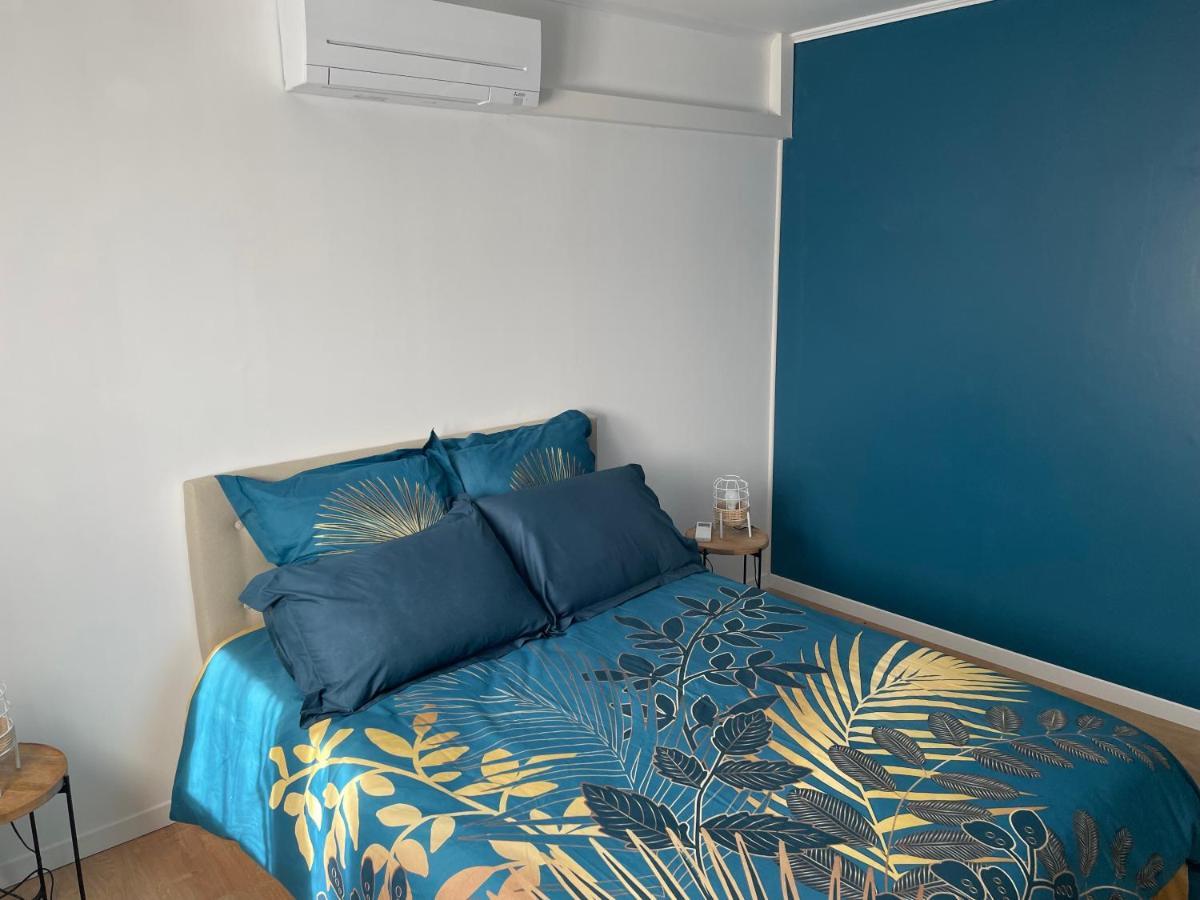 Bed and Breakfast Le Double C Saint-Victor-de-Morestel Екстер'єр фото