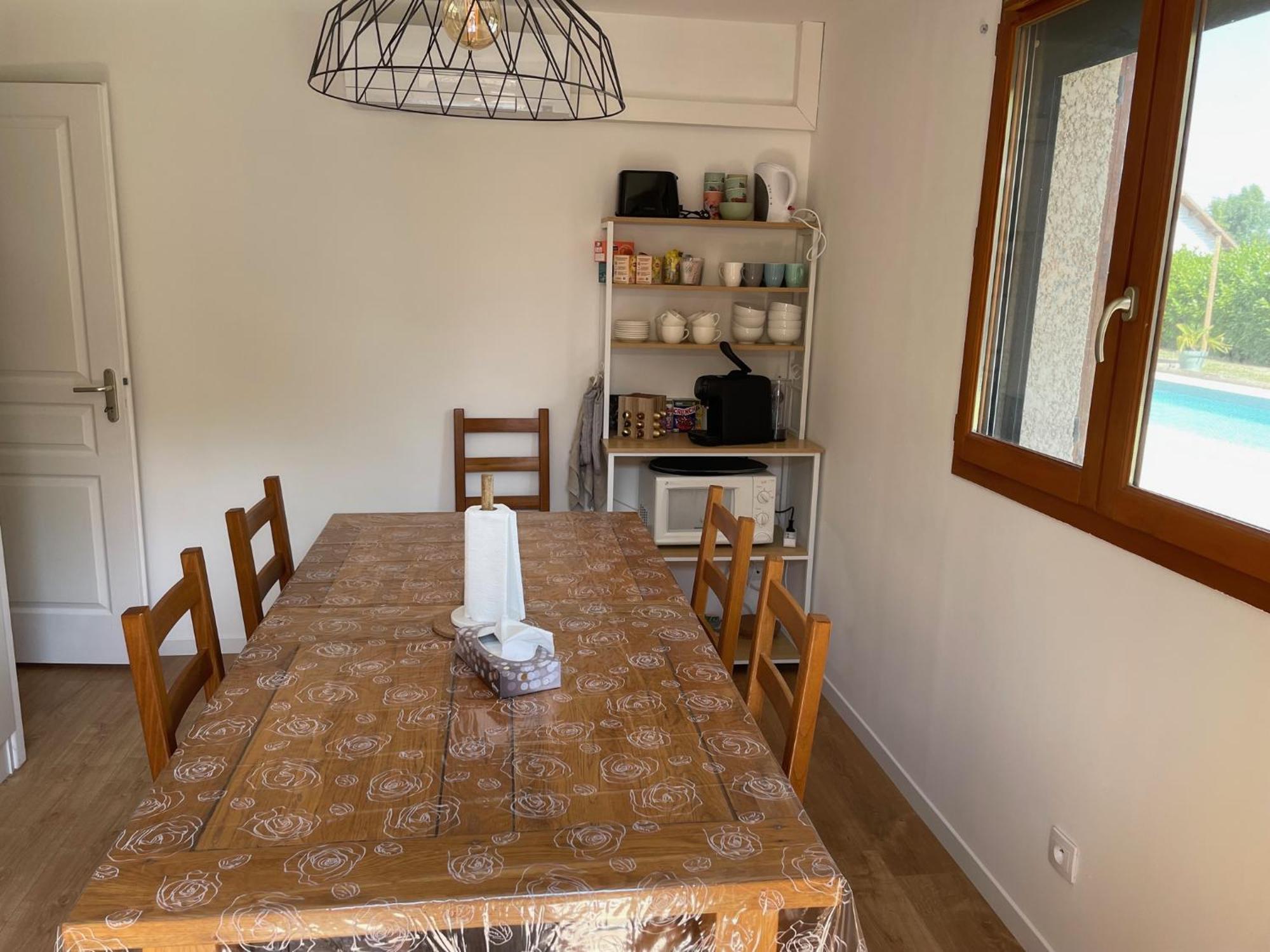 Bed and Breakfast Le Double C Saint-Victor-de-Morestel Екстер'єр фото